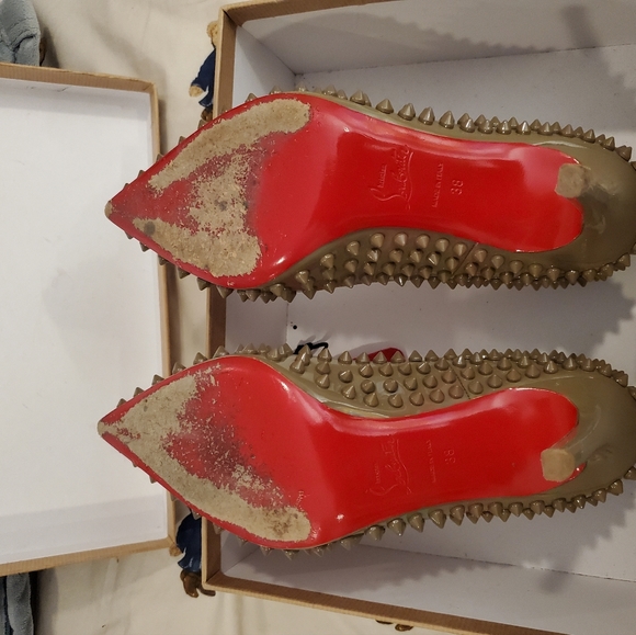 Louboutin - Picture 3 of 6